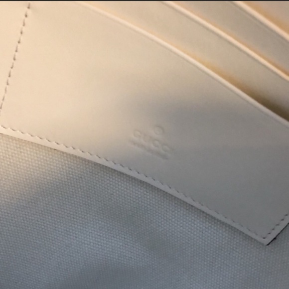 Gucci Guccy Wristlet Clutch - Picture 4 of 6